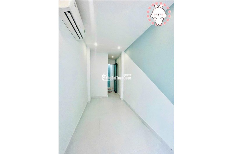 Nhà 3 tầng Tân Bình, hẻm Lạc Long Quân, 18m2, 2PN, 3WC, sổ hồng, giá 2.8 tỷ - Cơ hội an cư lý tưởng